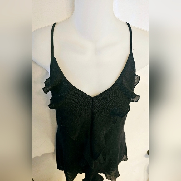 SMALL BLACK TOP - Picture 2 of 6